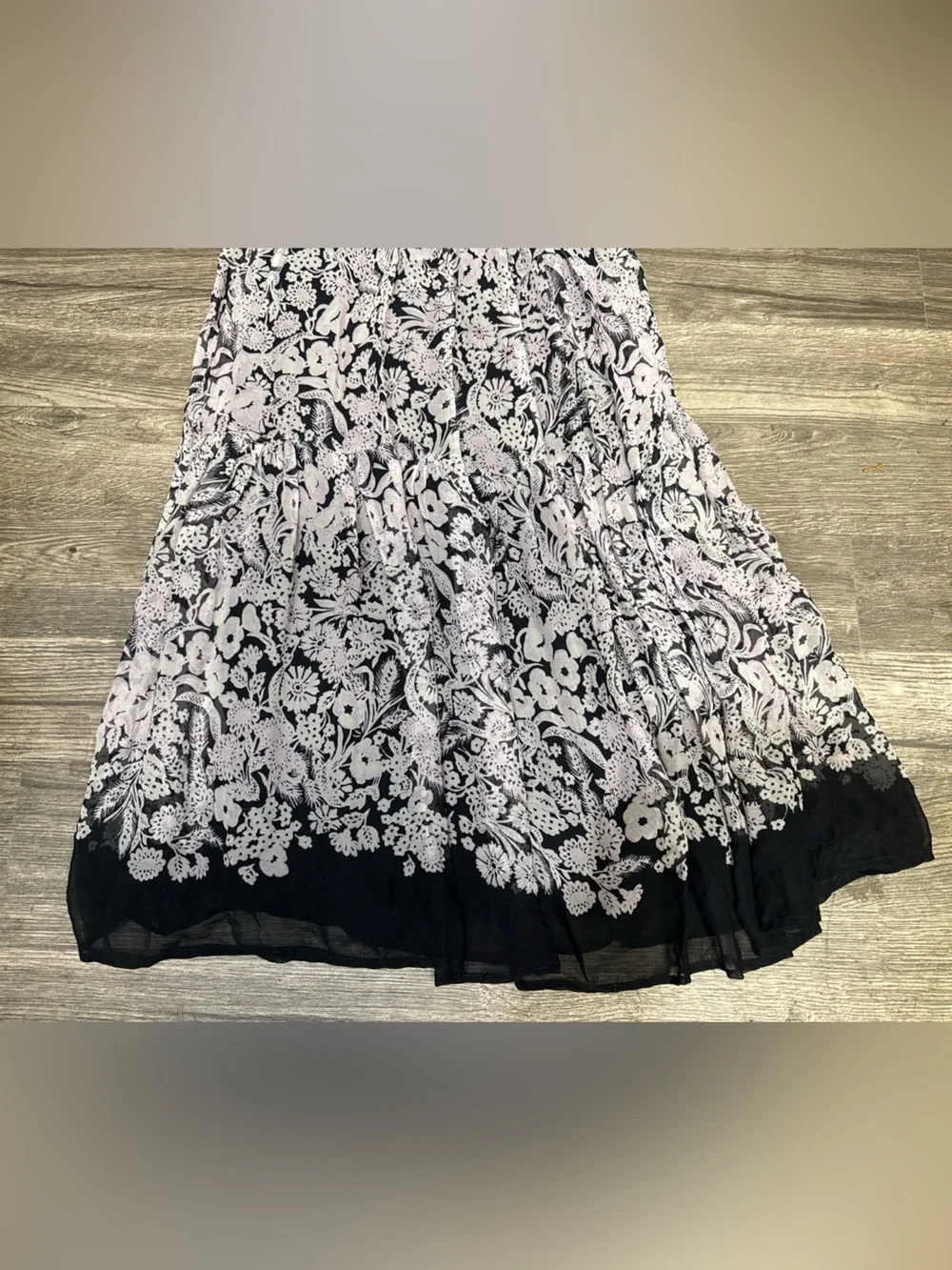 by Anthropologie Small Floral Smocked Puff Sleeve Midi Dress Boho Black - Picture 4 of 11